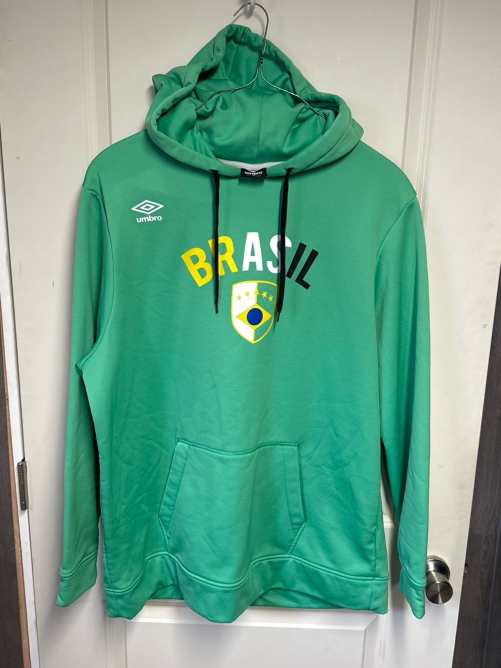 Umbro Brasil Green Pullover Hoodie with Crest size XL